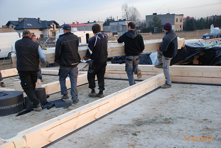 zdjęcie z budowy domu drewianego - 12