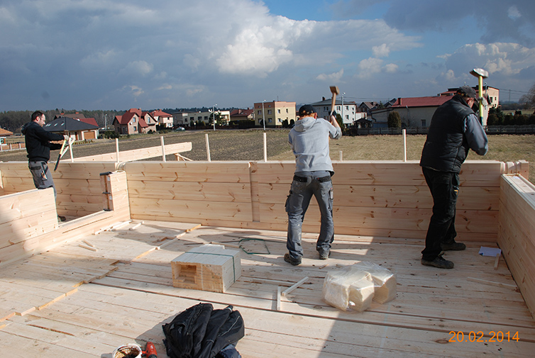 zdjęcie z budowy domu drewianego - 30